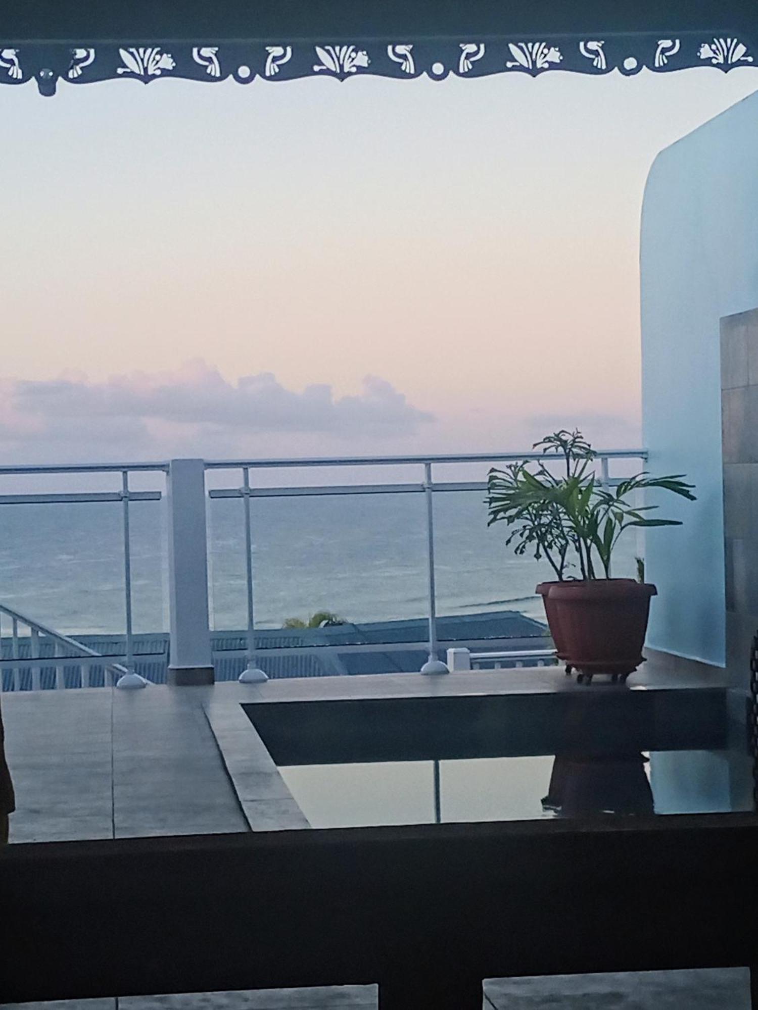 Aux Colibris Amoureux : Loft De Standing Avec Vue Mer Grand-Bourg  Exterior foto