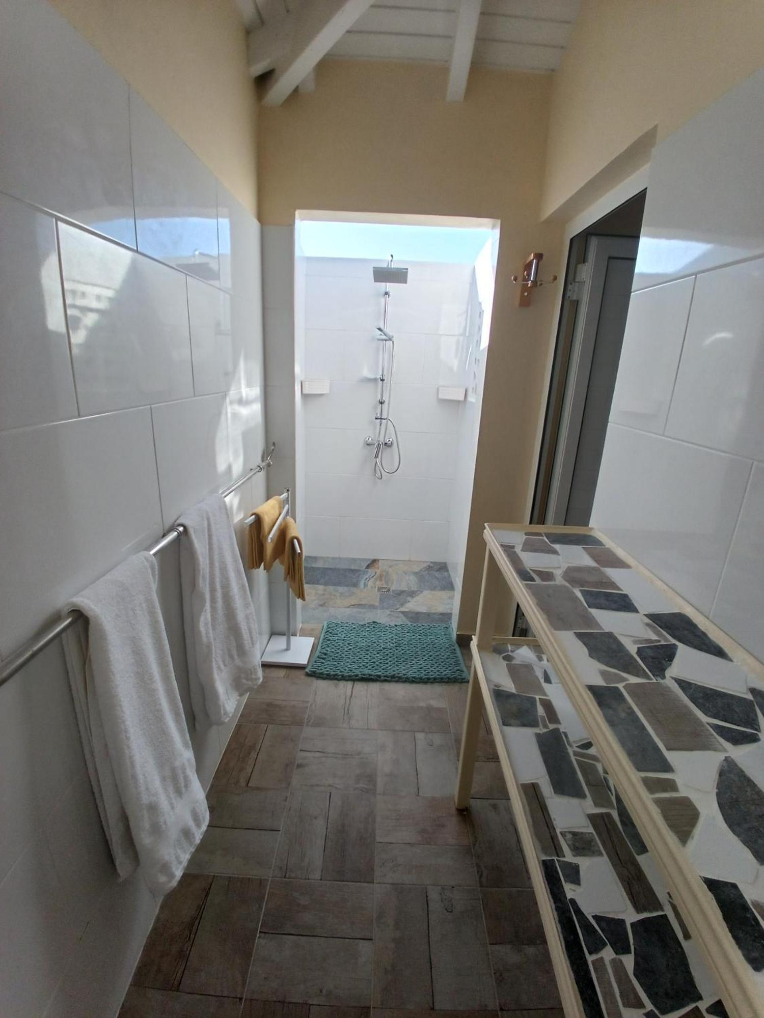 Aux Colibris Amoureux : Loft De Standing Avec Vue Mer Grand-Bourg  Exterior foto